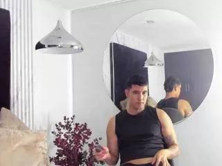 kmilo_archibold from Flirt4Free is Freechat