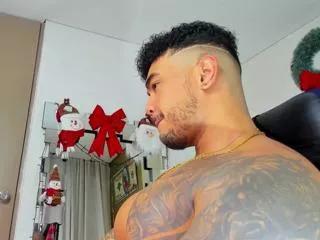 zeus_strong from Flirt4Free is Freechat