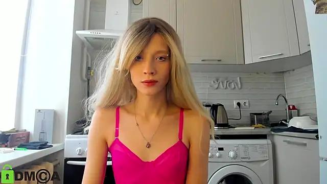 _Alice_Kitty from StripChat is Freechat