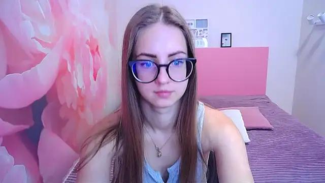 AliceAdams from StripChat is Freechat