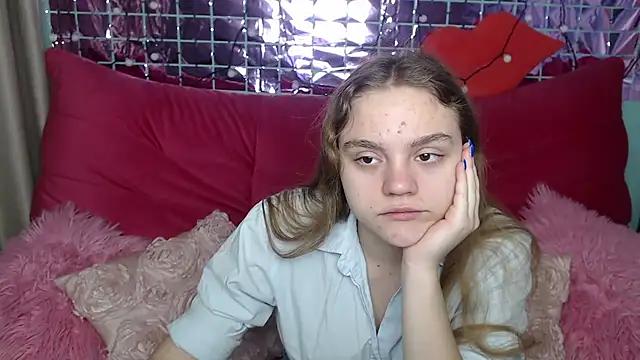 BlondMaya from StripChat is Freechat