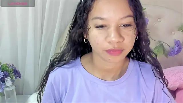 brithany_rousee from StripChat is Freechat