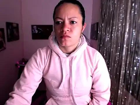 Cristal_w from StripChat is Freechat