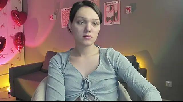 emiliarouds from StripChat is Freechat