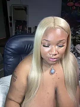 ItsJuicyDuh from StripChat is Freechat