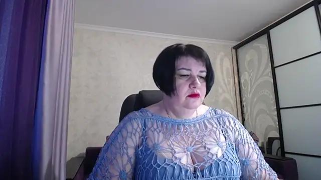 JuicyLady_Di from StripChat is Freechat