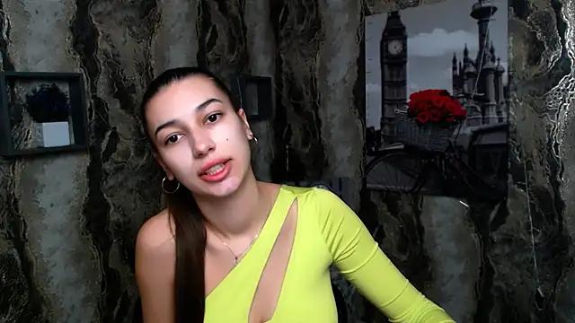 KarolinaRosse_ from StripChat is Freechat