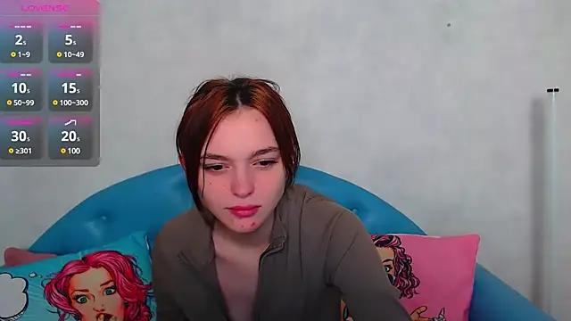 LucyGoldi from StripChat is Freechat