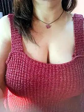 Lusty_noori from StripChat is Freechat