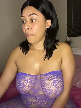 NicoleWilliam from StripChat is Freechat