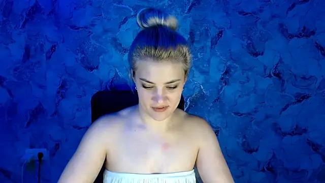 nika_gold1 from StripChat is Freechat