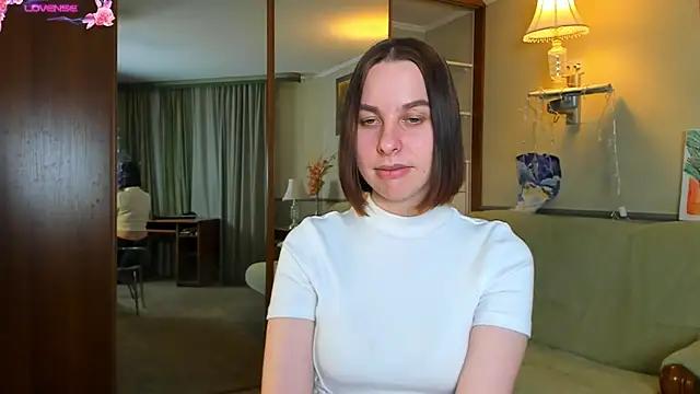 SharonWaters from StripChat is Freechat