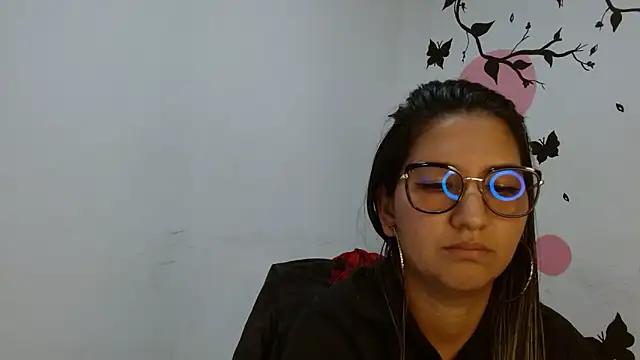 Skarleth_horny from StripChat is Freechat