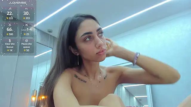 Sonyahailey from StripChat is Freechat