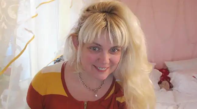 SunnySylvia from StripChat is Freechat