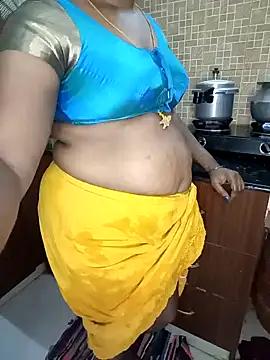 Tamil-hotwife from StripChat is Freechat