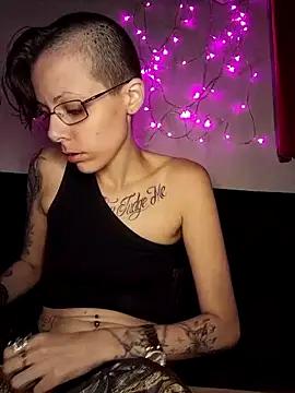 TheKellyQueen from StripChat is Freechat