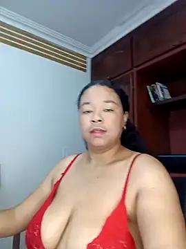 XMara from StripChat is Freechat