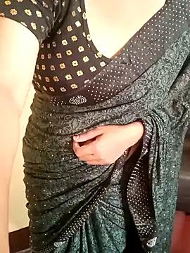 yourtamilcouple from StripChat is Freechat